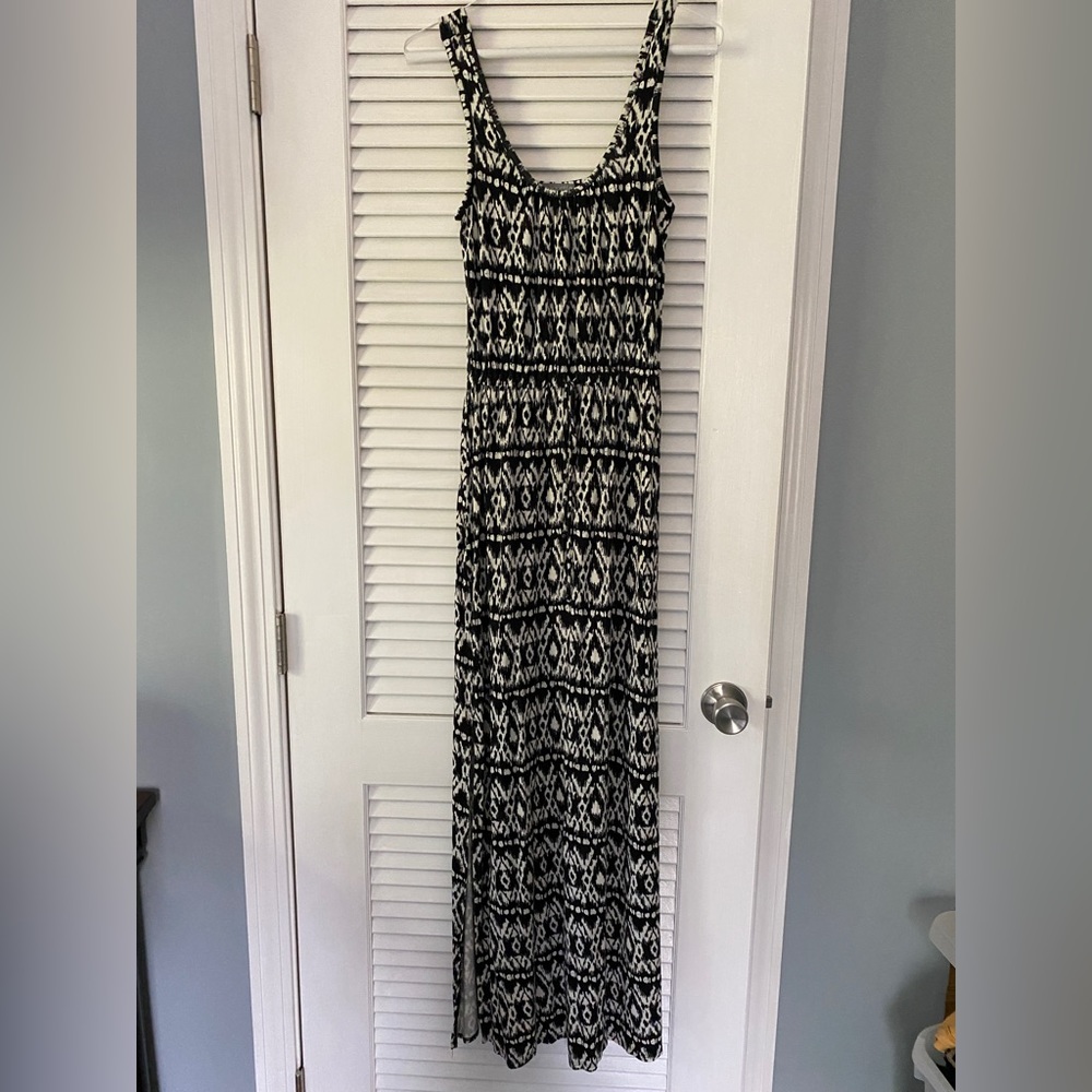 Black and white summer maxi dress, size small